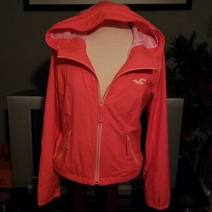 Hollister wind break